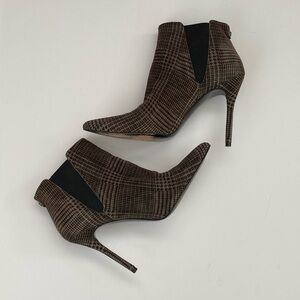 Stuart Weitzman Plaid Suede Stiletto Heel Ankle Boot Bootie 9